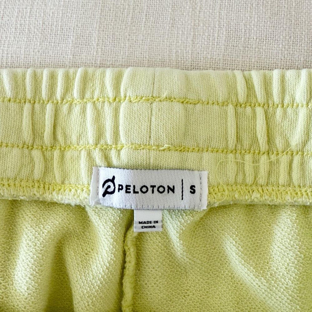 Peloton Drawstring Sweat Shorts Size Small - Picture 5 of 7